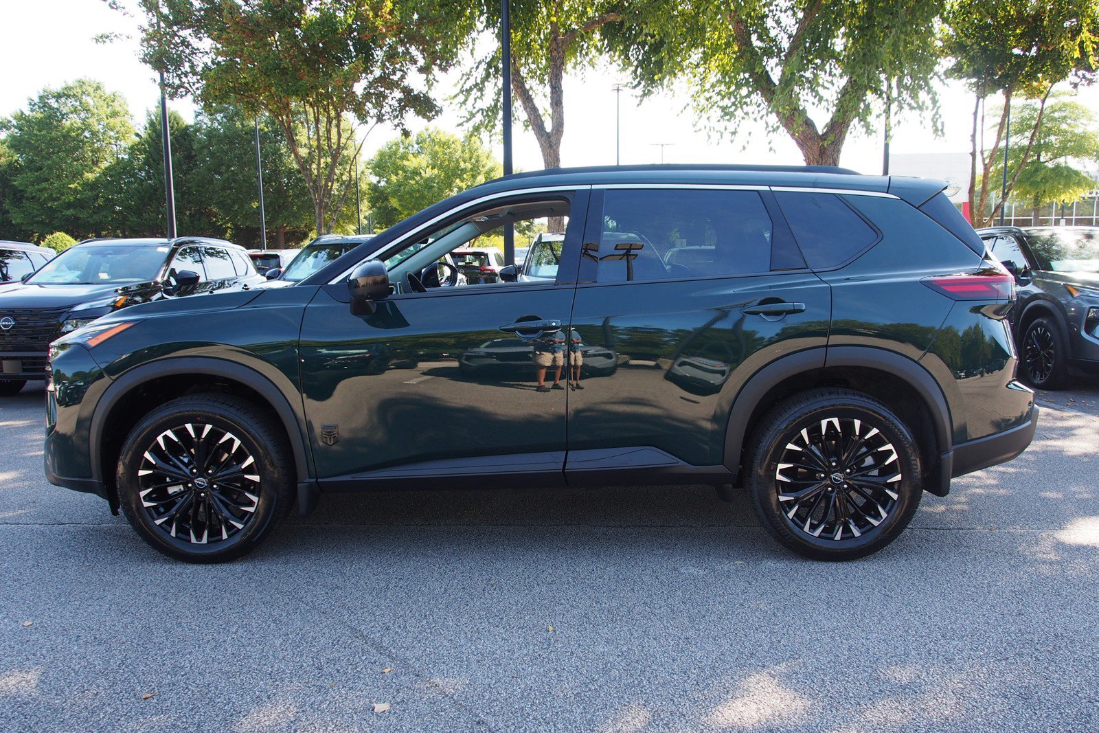 New 2026 Nissan Rogue Dark Armor FWD image 4