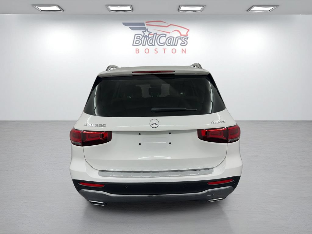 Used 2022 Mercedes-Benz GLB 250 4MATIC image 5