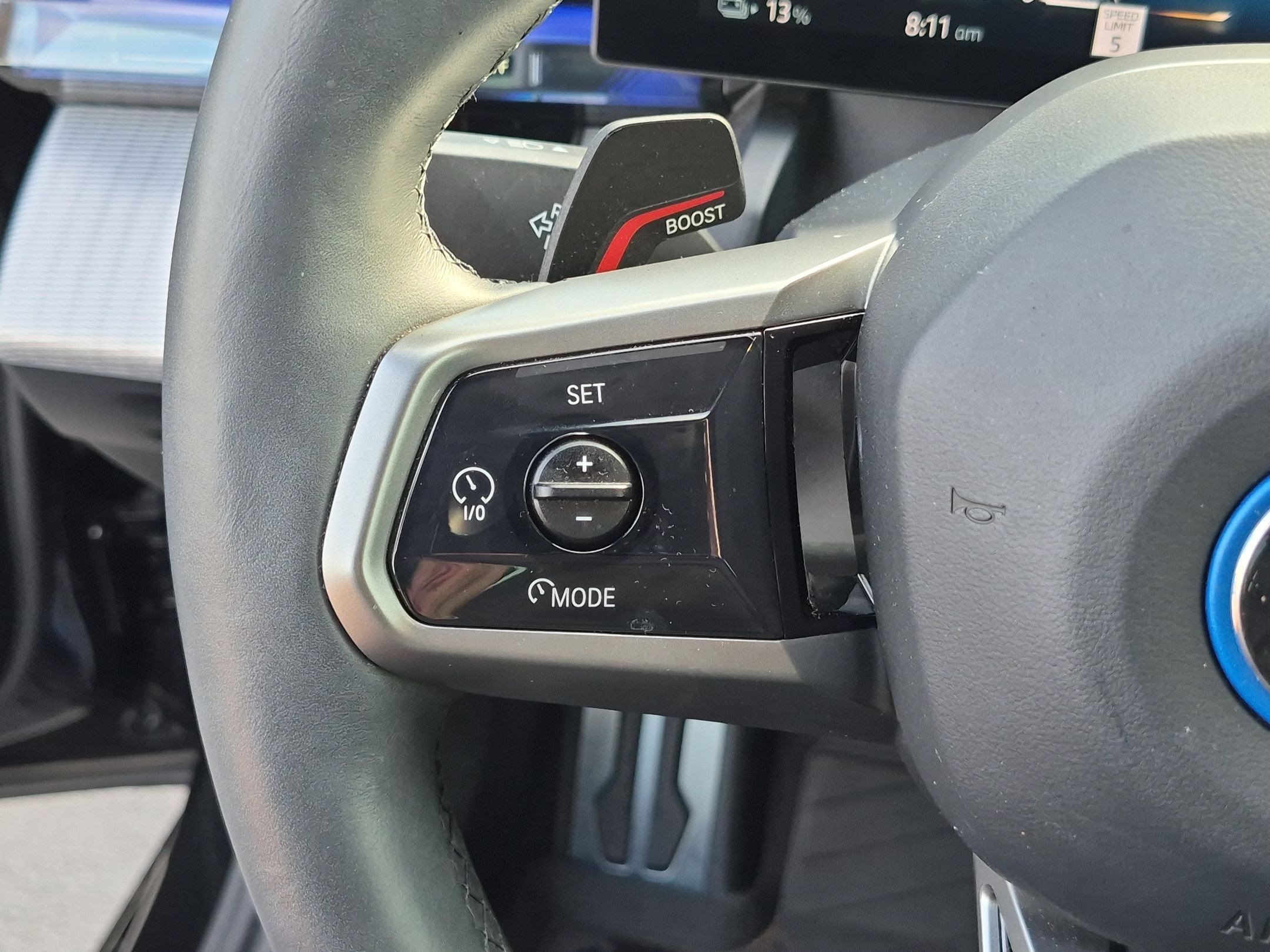 Used 2024 BMW i5 eDrive40i w/ Executive Package RWD image 18