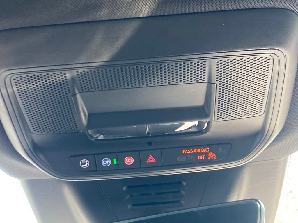 New 2025 Chevrolet Equinox EV RS w/ Convenience Package II image 16