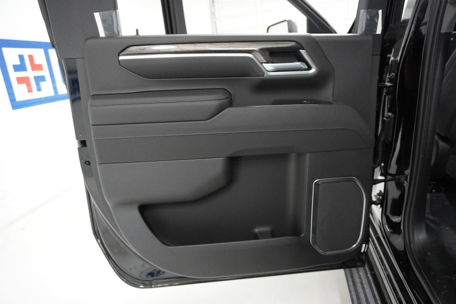 New 2026 Chevrolet Silverado 2500 LTZ w/ Z71 Chrome Sport Edition image 31