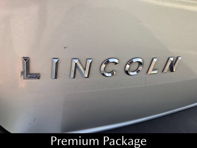 Used 2013 Lincoln MKX FWD image 13