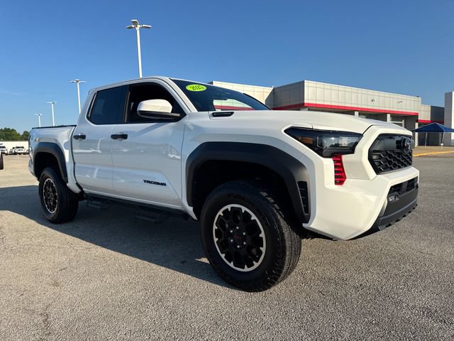 Used 2025 Toyota Tacoma TRD Off-Road AWD/4WD image 8