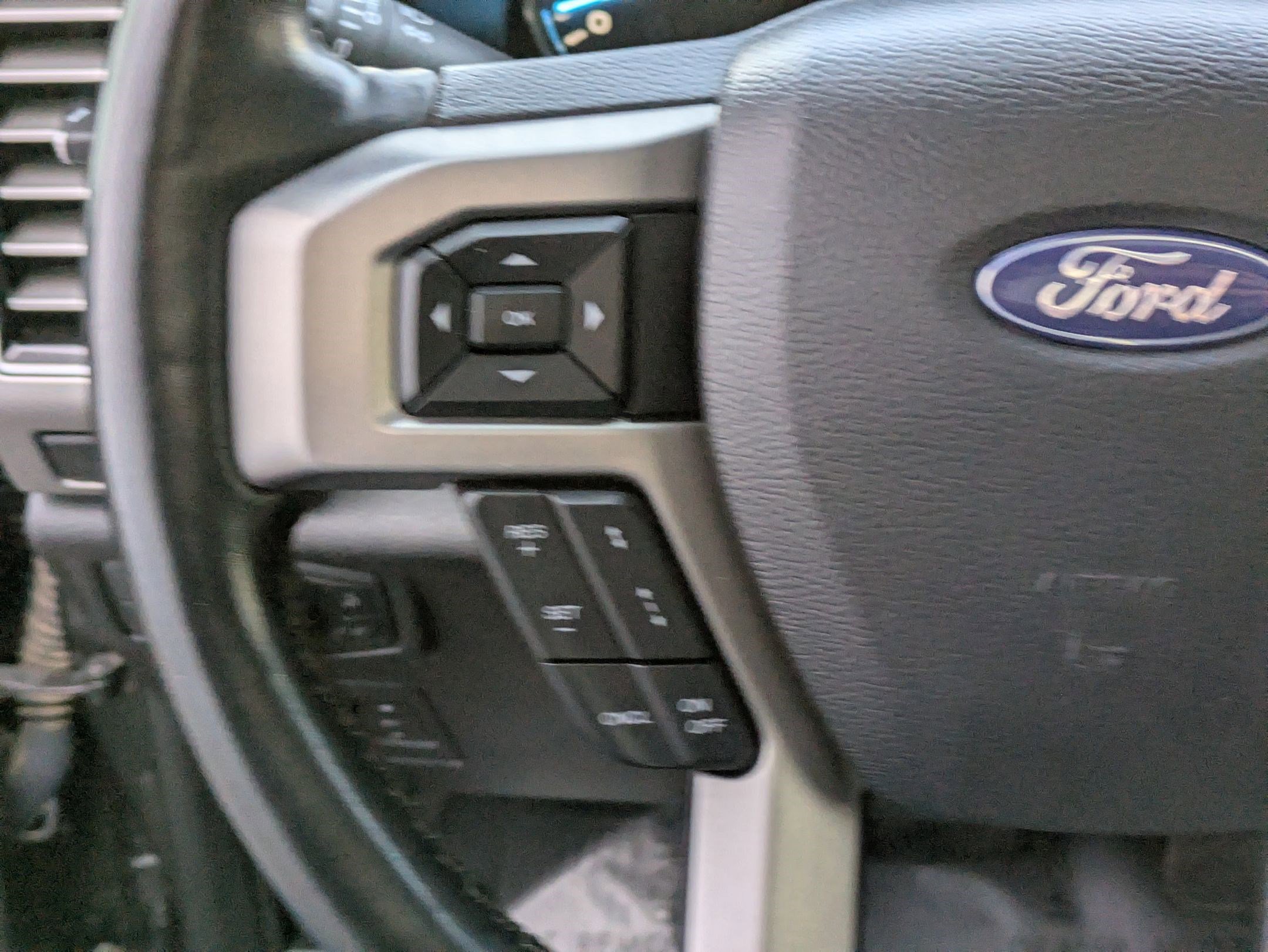 Used 2019 Ford F150 Platinum w/ Equipment Group 701A Luxury image 18