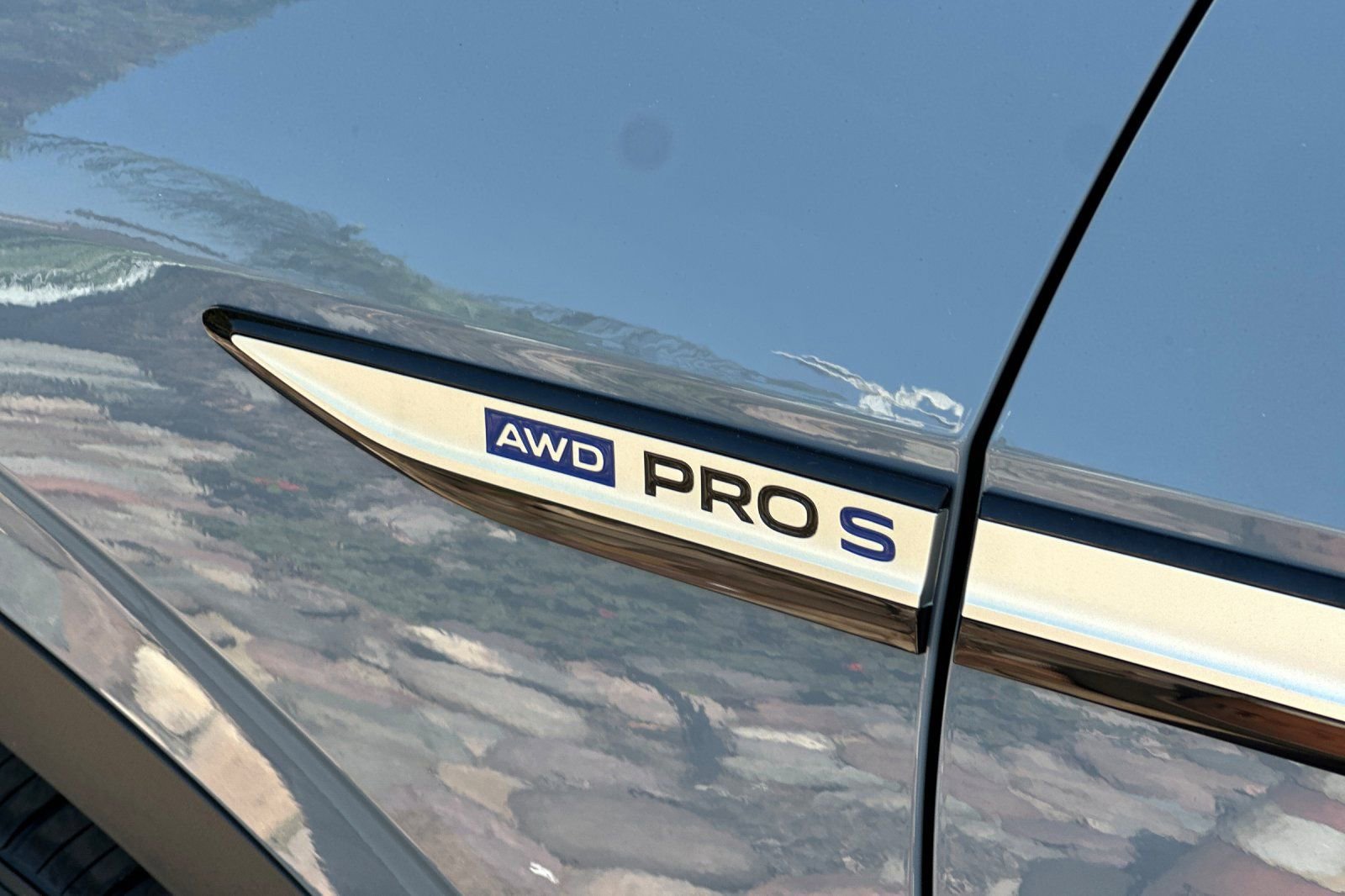 Used 2021 Volkswagen ID.4 Pro S w/ Gradient Package image 29