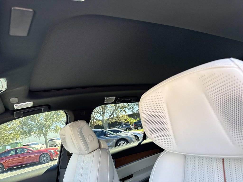 New 2026 Cadillac Vistiq Luxury image 32