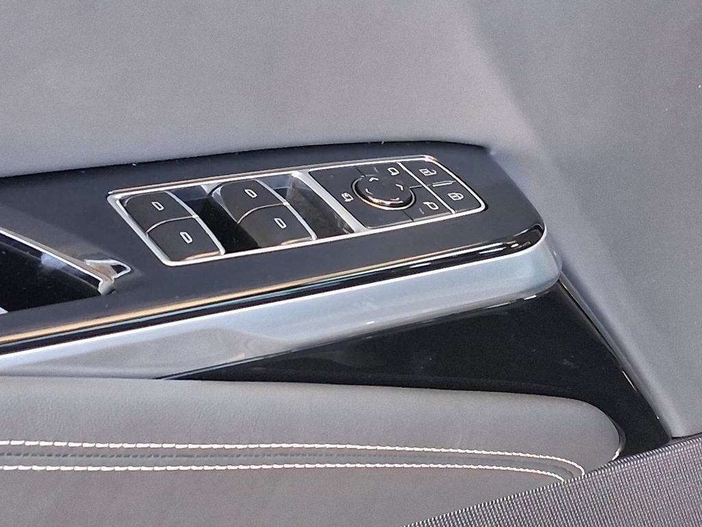 New 2026 Cadillac Escalade ESV V w/ LPO, ONYX Package AWD/4WD image 18