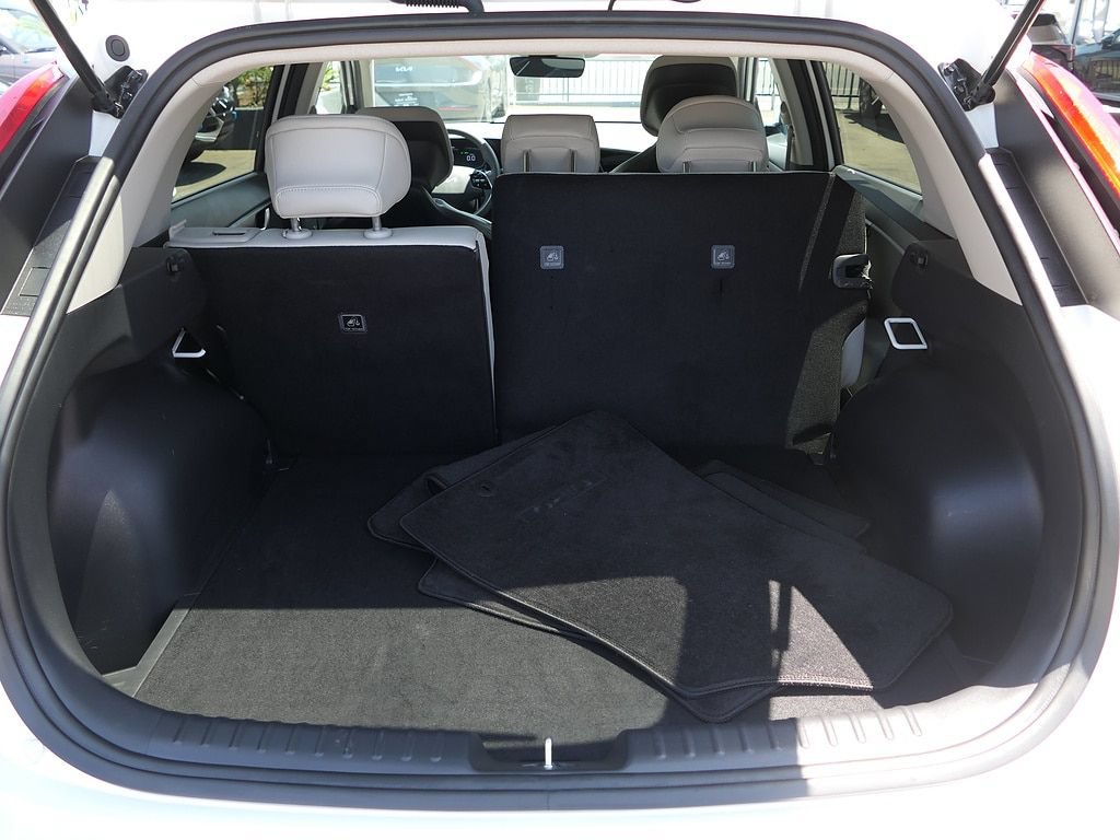 Used 2024 Kia Niro EX Touring FWD image 23