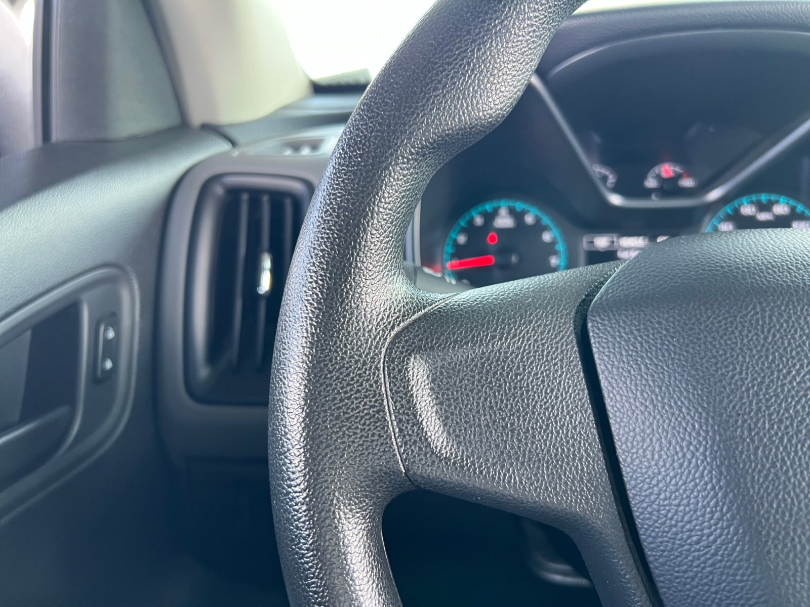 Used 2020 Chevrolet Colorado 2WD Extended Cab image 17