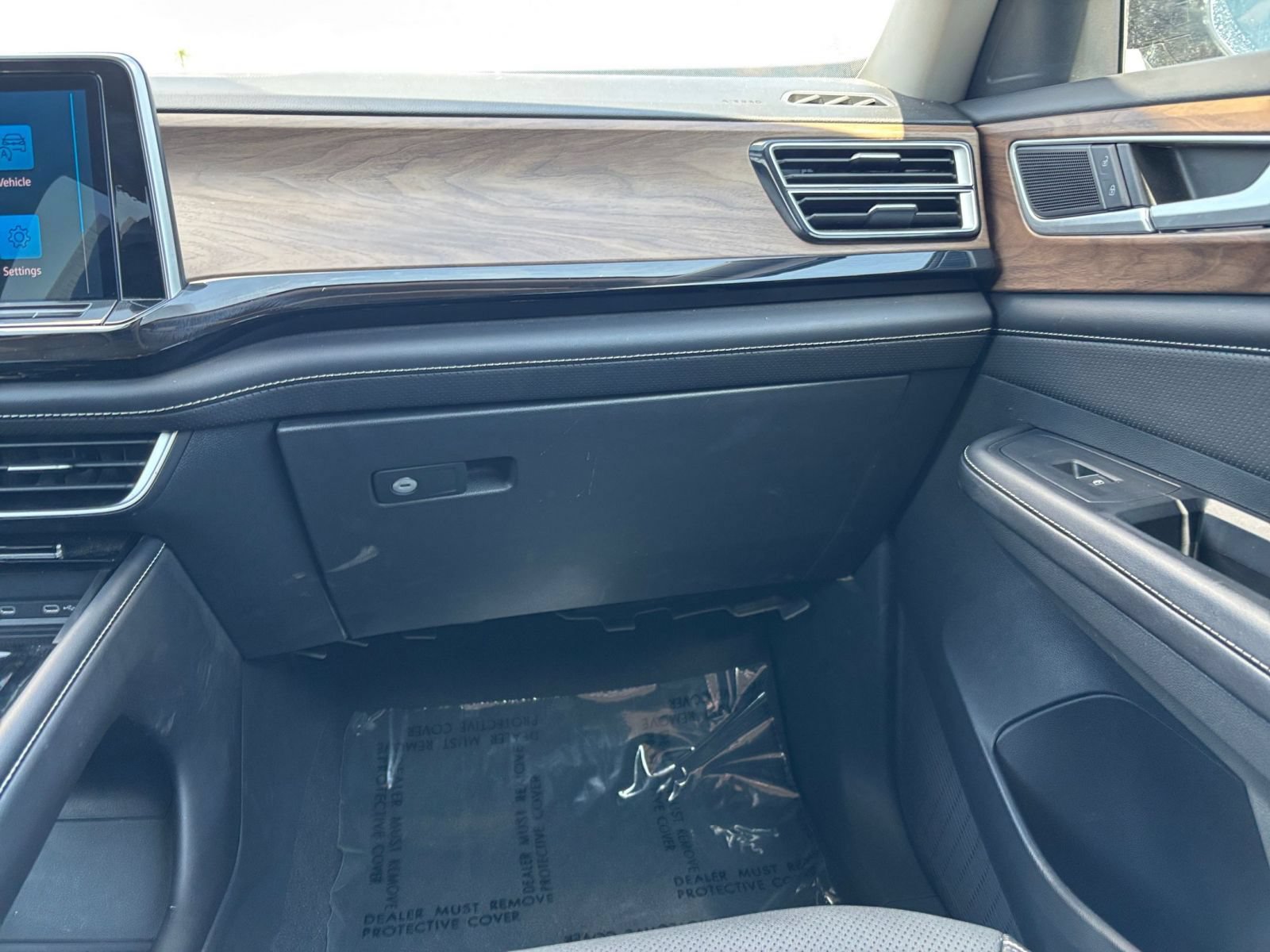 Used 2026 Volkswagen Atlas SE FWD image 37
