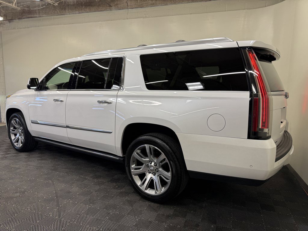 Used 2017 Cadillac Escalade ESV Premium Luxury AWD/4WD image 5