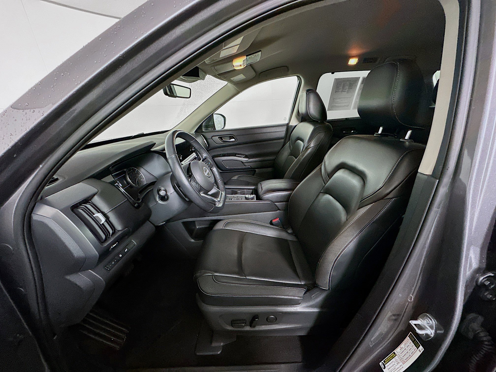 Used 2023 Nissan Pathfinder SL image 13