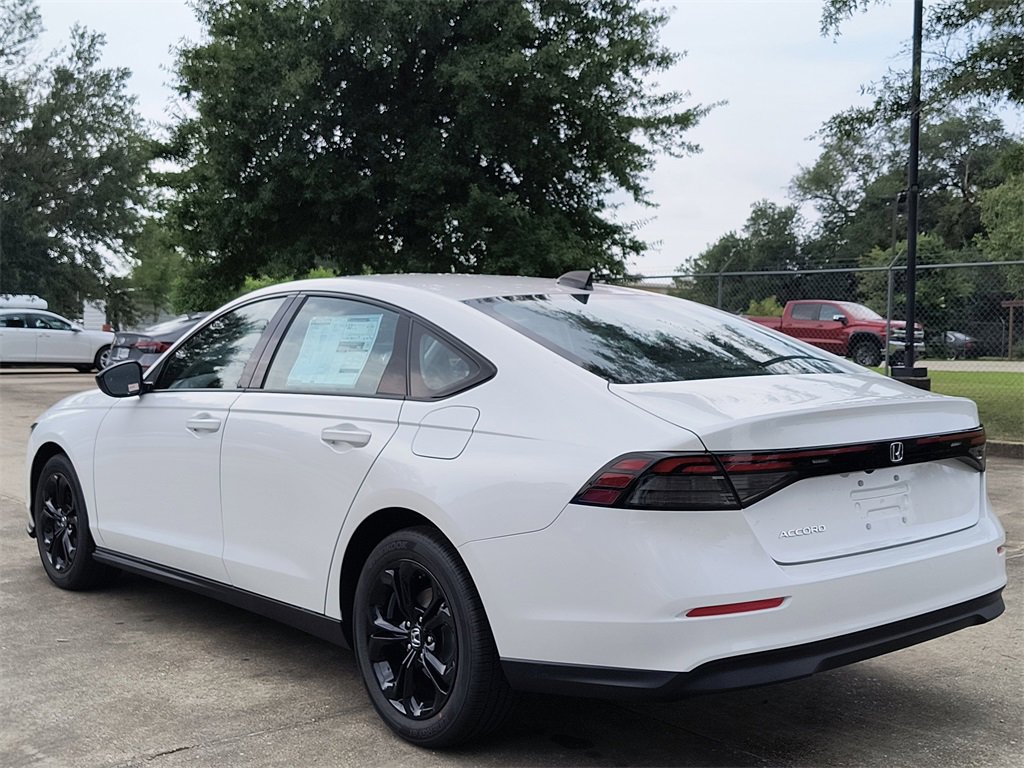 New 2025 Honda Accord SE image 3