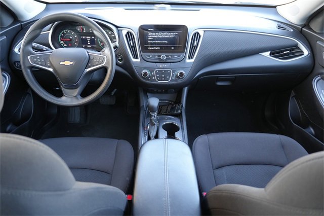 Used 2024 Chevrolet Malibu LT image 2