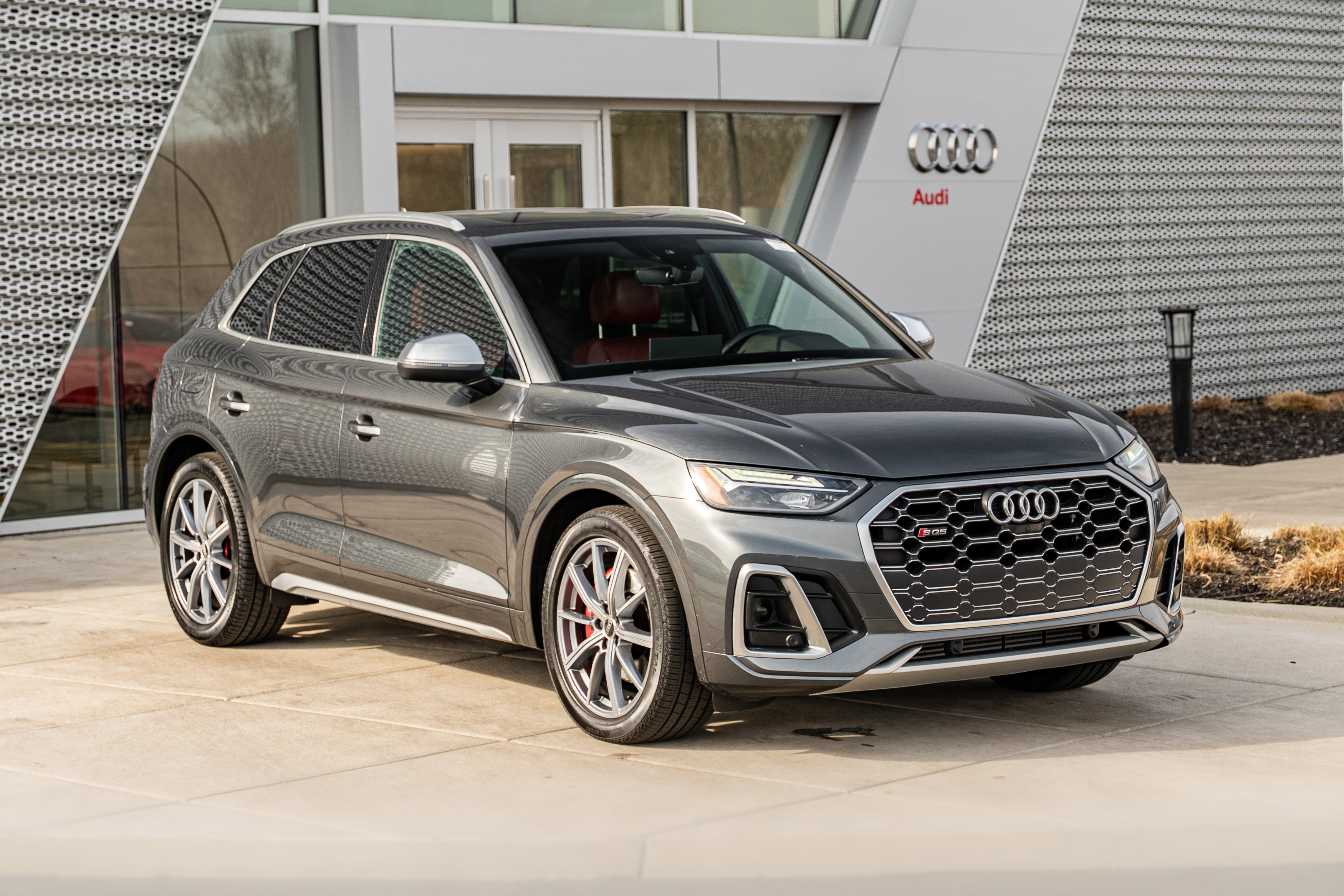 Certified 2021 Audi SQ5 Premium Plus w/ Premium Plus Package image 2