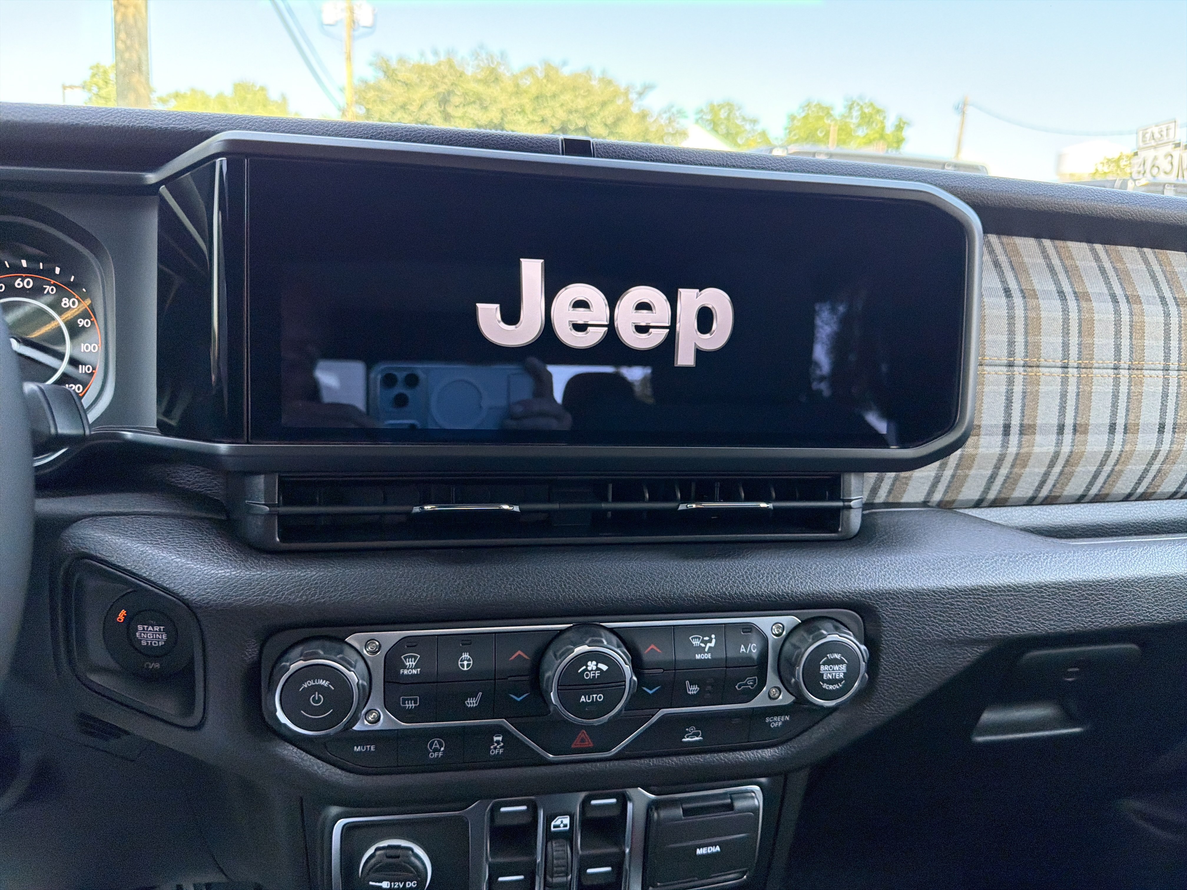 Used 2026 Jeep Gladiator Sport AWD/4WD image 19