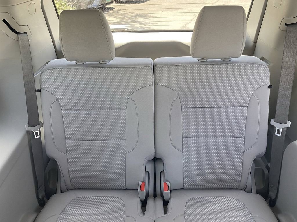 Used 2020 GMC Acadia SLE w/ Driver Convenience Package FWD image 15