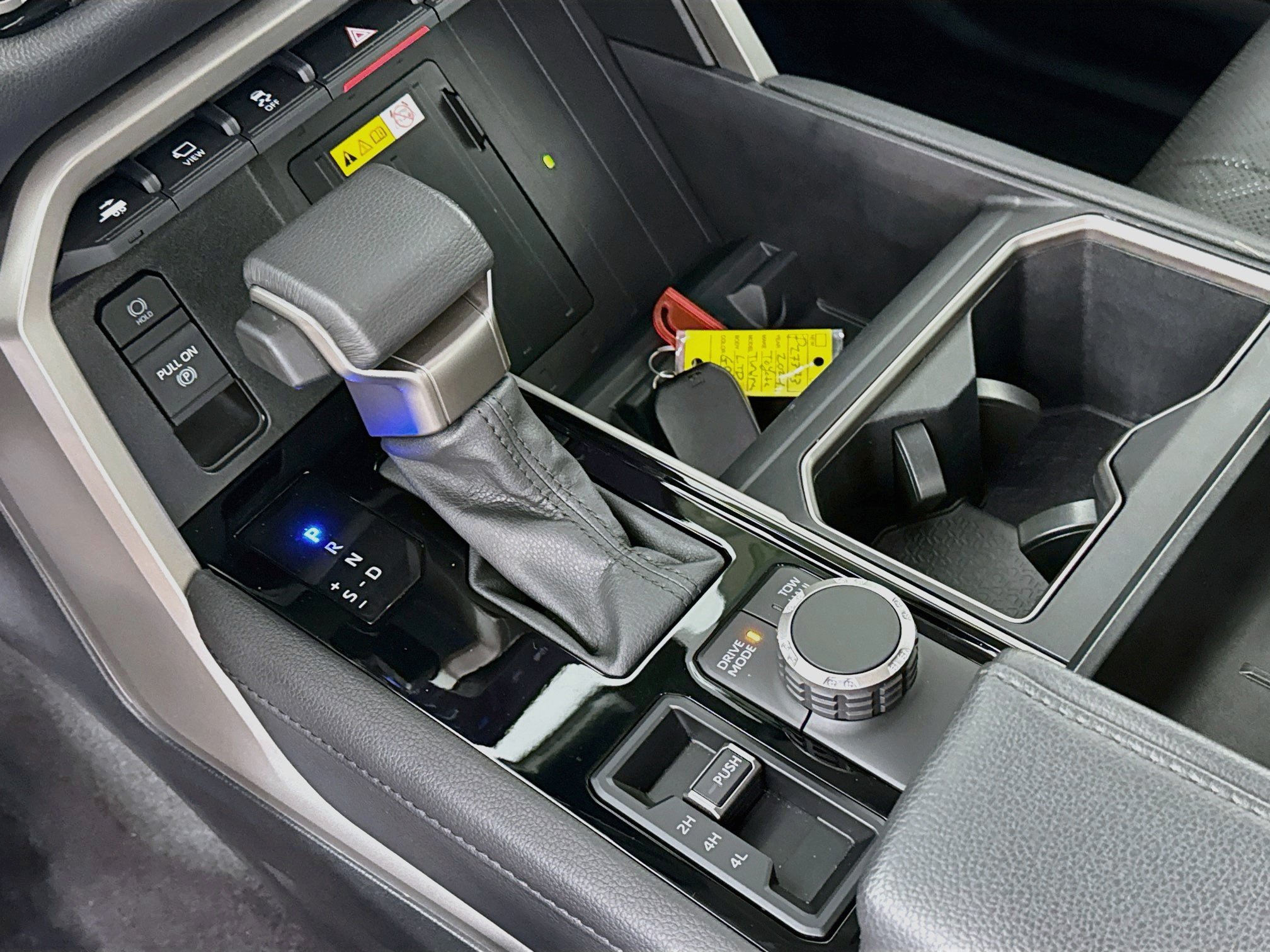 Used 2024 Toyota Tundra Limited AWD/4WD image 16
