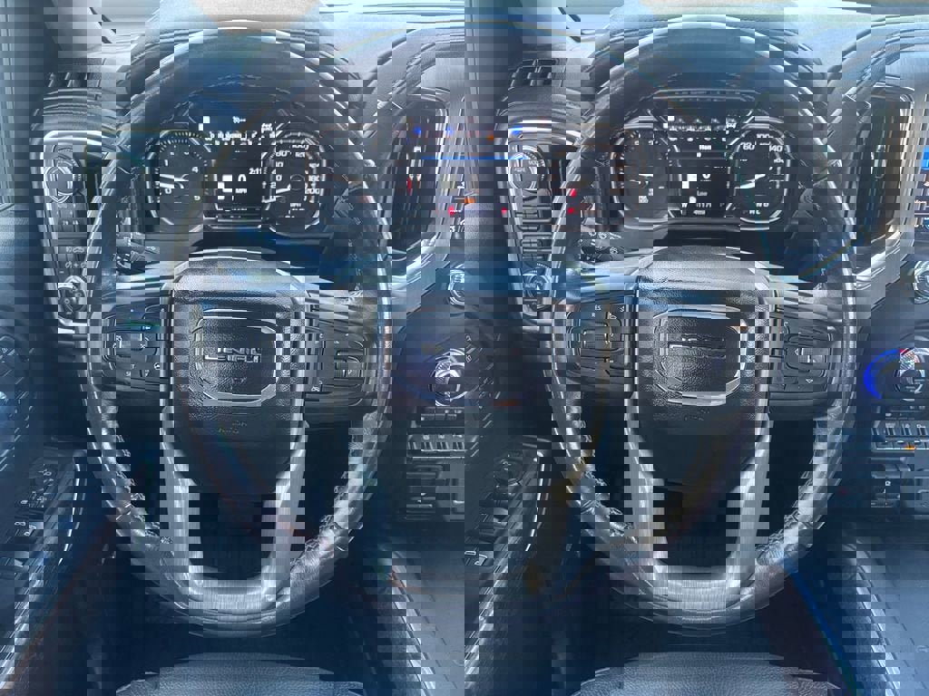 Used 2021 GMC Sierra 2500 Denali w/ Denali Ultimate Package image 12