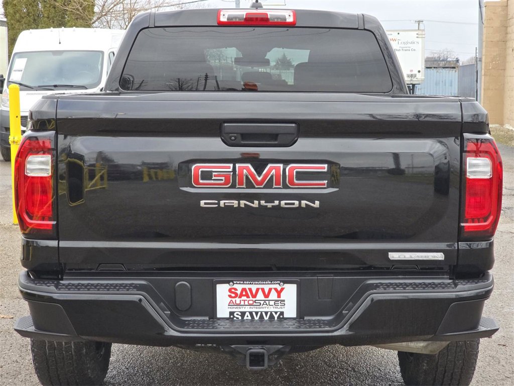 Used 2023 GMC Canyon Elevation image 17