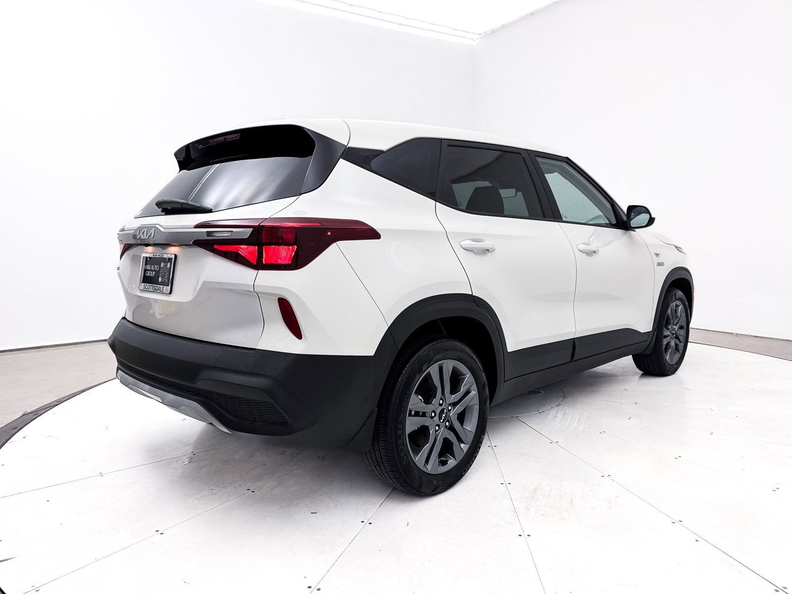 Used 2023 Kia Seltos LX image 17