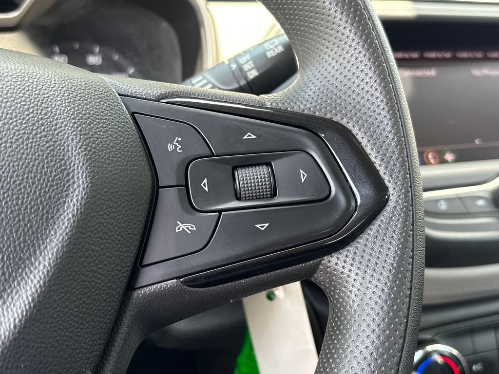 Used 2021 Chevrolet TrailBlazer LS w/ LPO, Blackout Package FWD image 12