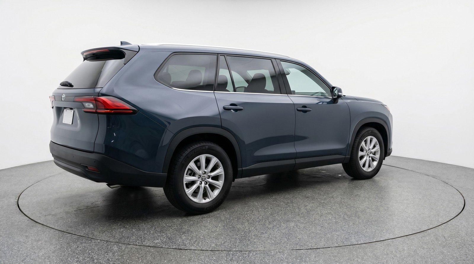 Used 2025 Toyota Grand Highlander FWD image 9