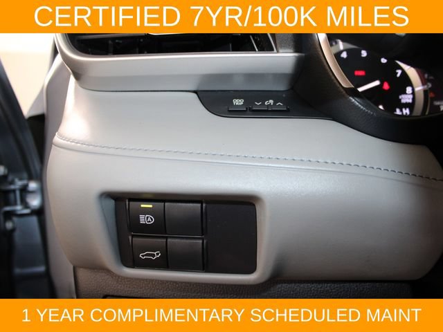 Used 2022 Toyota Highlander XLE FWD image 17