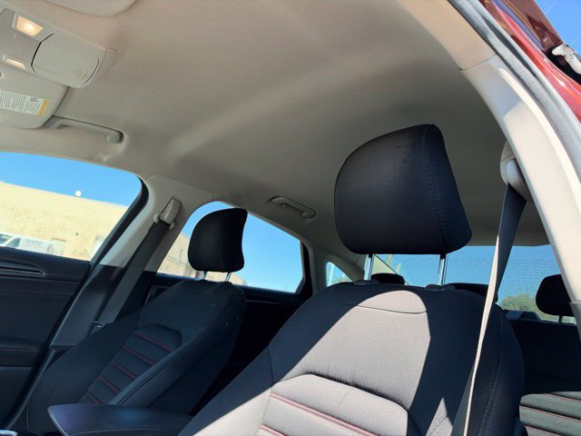 Used 2016 Ford Fusion SE FWD image 19