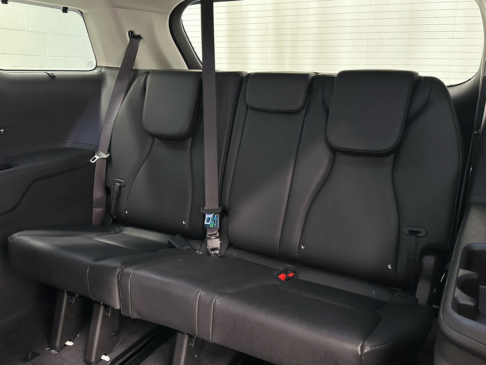 Used 2025 Kia Carnival SX FWD image 17