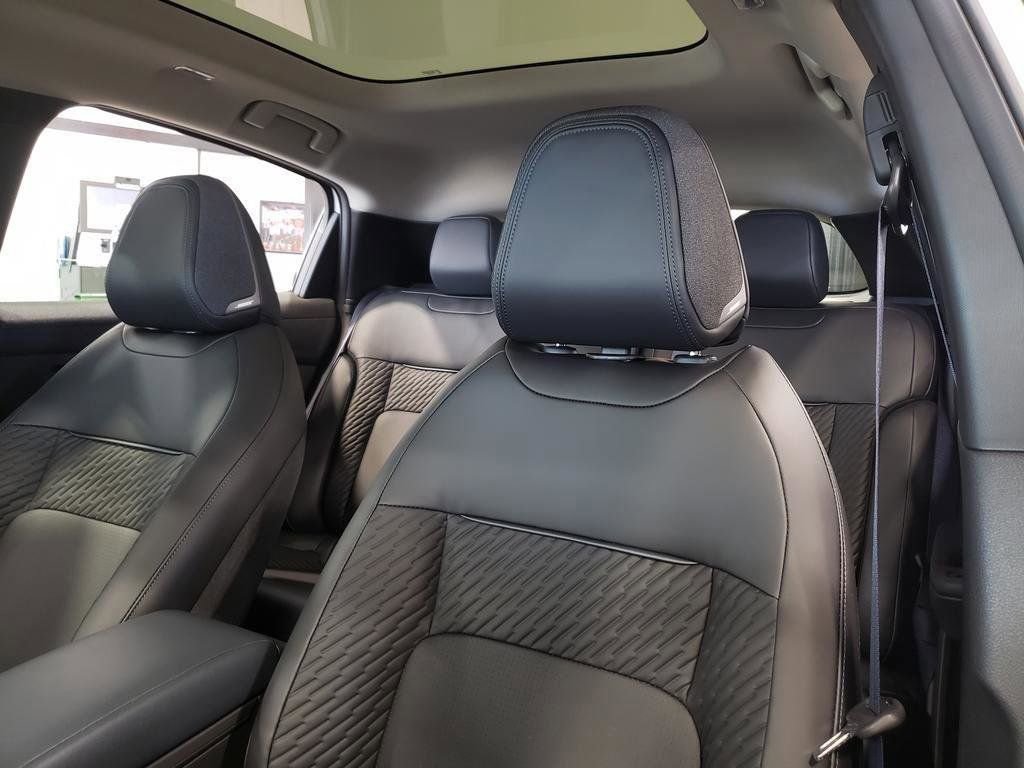 New 2026 Nissan Leaf Platinum+ w/ Cargo Package (Platinum+) image 11