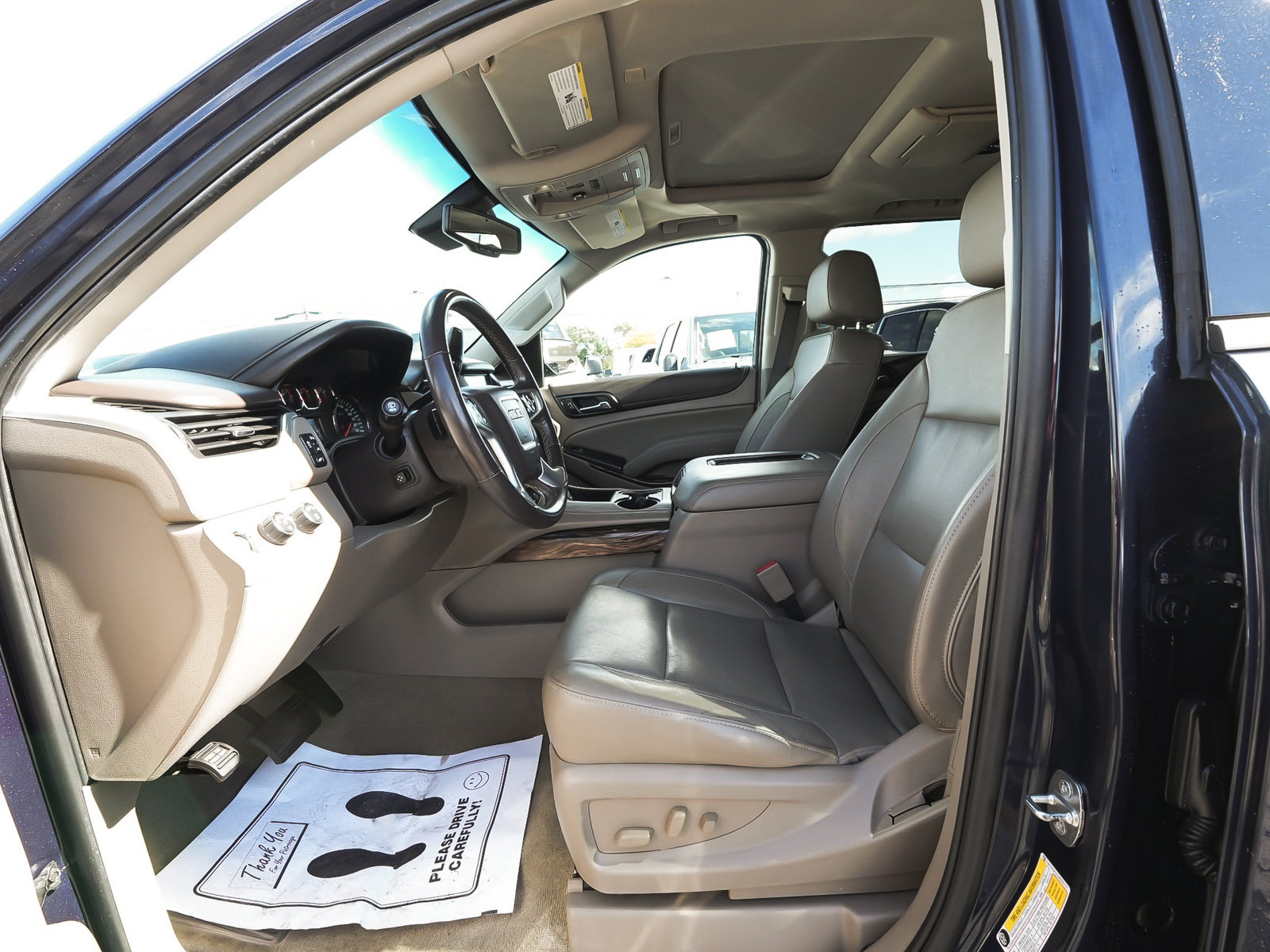 Used 2018 GMC Yukon XL SLT w/ Premium Edition AWD/4WD image 34