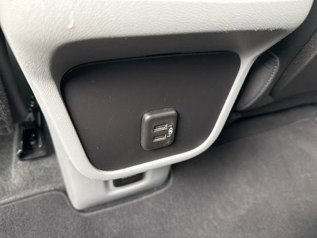 Used 2022 GMC Terrain SLT image 16