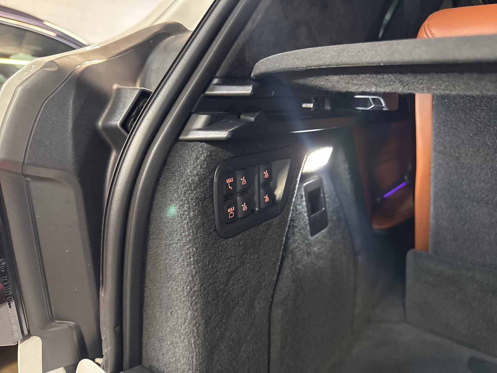 Used 2023 BMW X7 xDrive40i w/ M Sport Package image 30