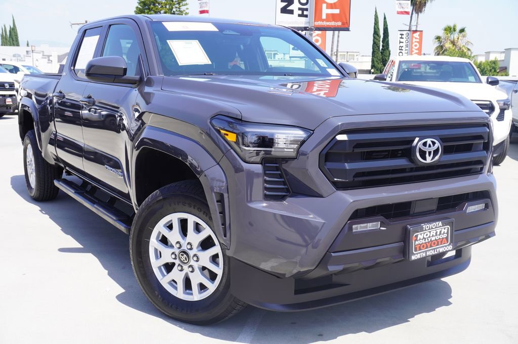 Certified 2025 Toyota Tacoma SR5 AWD/4WD image 2