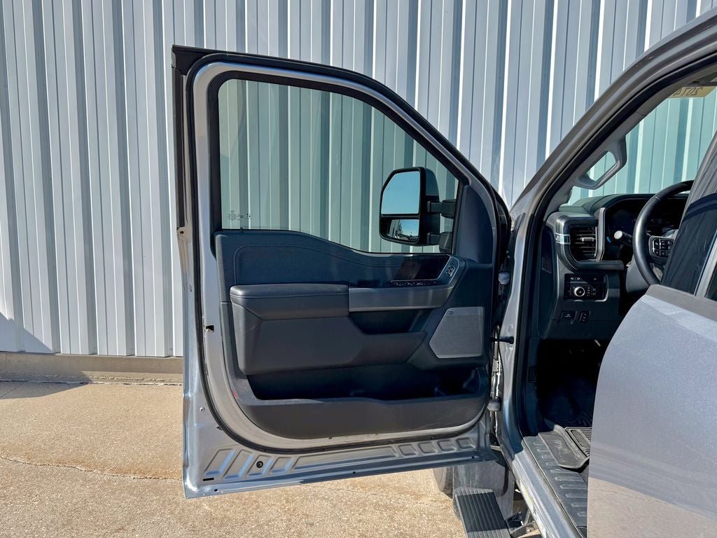 Used 2023 Ford F450 Lariat w/ Lariat Ultimate Package AWD/4WD image 14