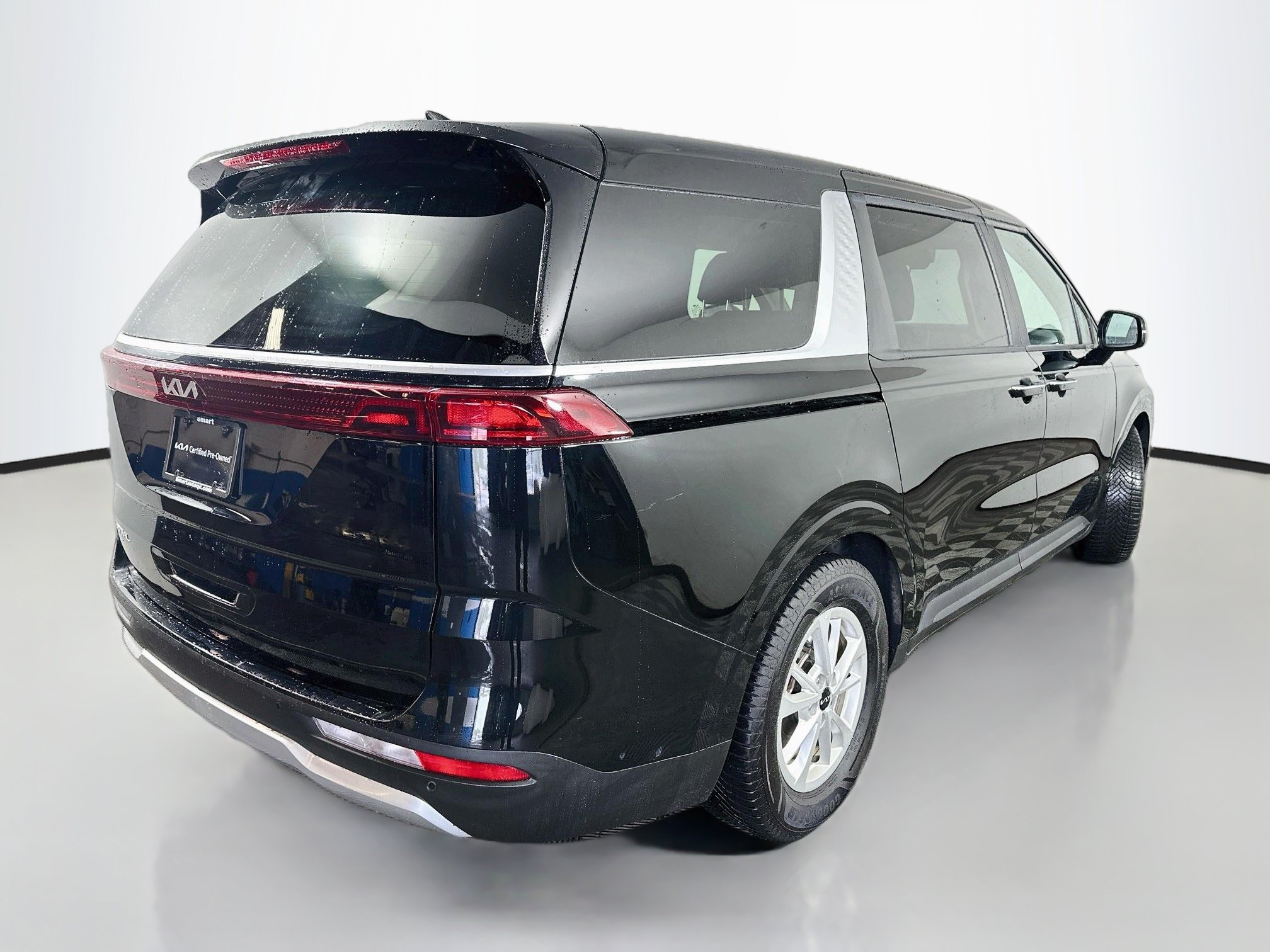 Certified 2024 Kia Carnival LX FWD image 7