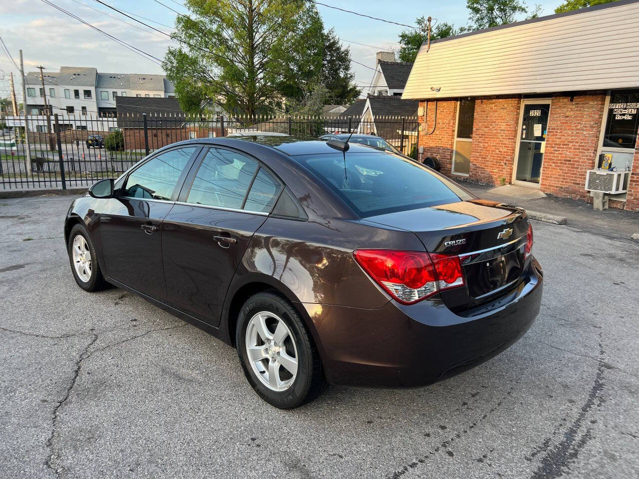 Used 2015 Chevrolet Cruze LT FWD image 10