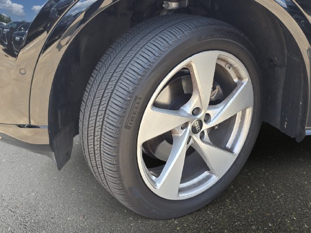 Used 2025 Audi Q5 Premium Plus w/ Premium Plus AWD/4WD image 36