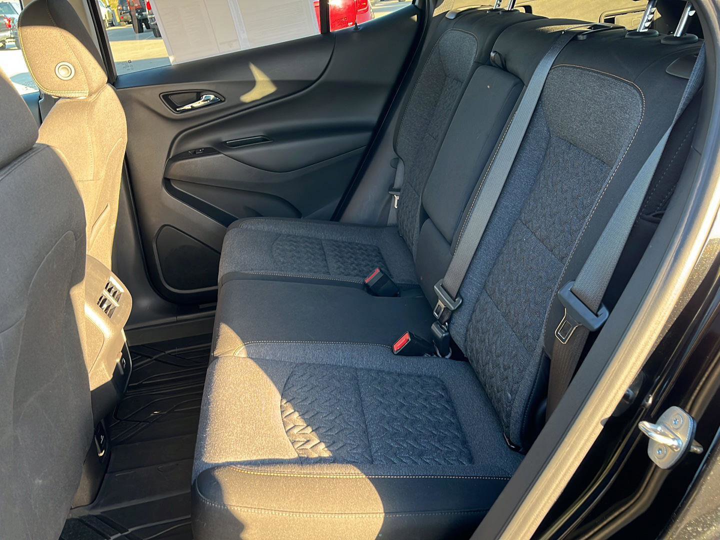 Used 2023 Chevrolet Equinox LT image 31