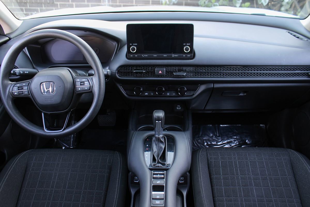 Used 2023 Honda HR-V LX image 14