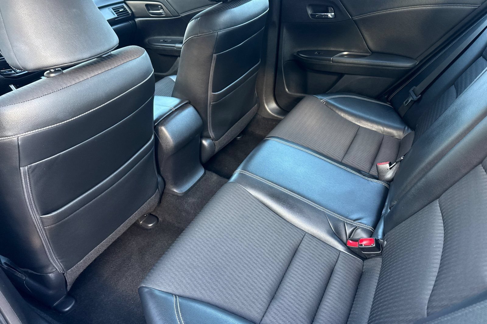 Used 2017 Honda Accord Sport image 12