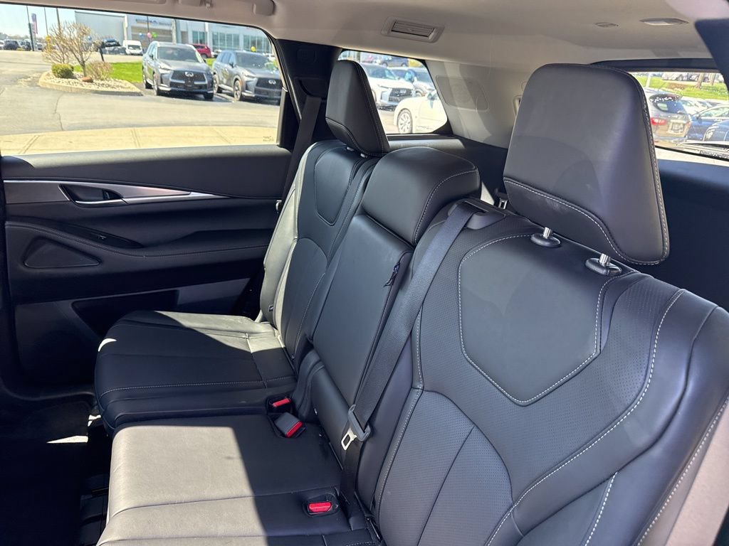 Certified 2026 INFINITI QX60 Pure w/ Cargo Package AWD/4WD image 27