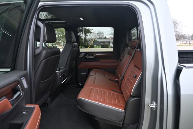 Used 2025 GMC Sierra 2500 Denali Ultimate image 24