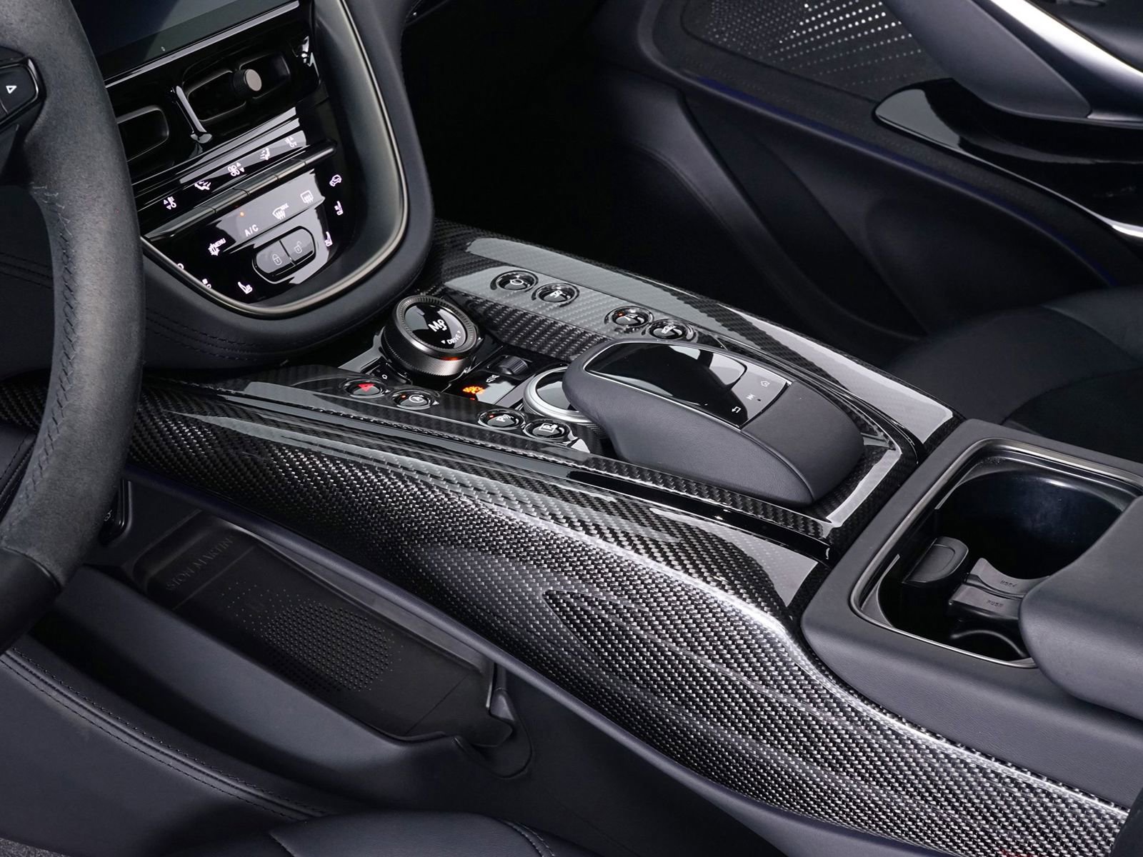Used 2023 Aston Martin DBX 707 image 27
