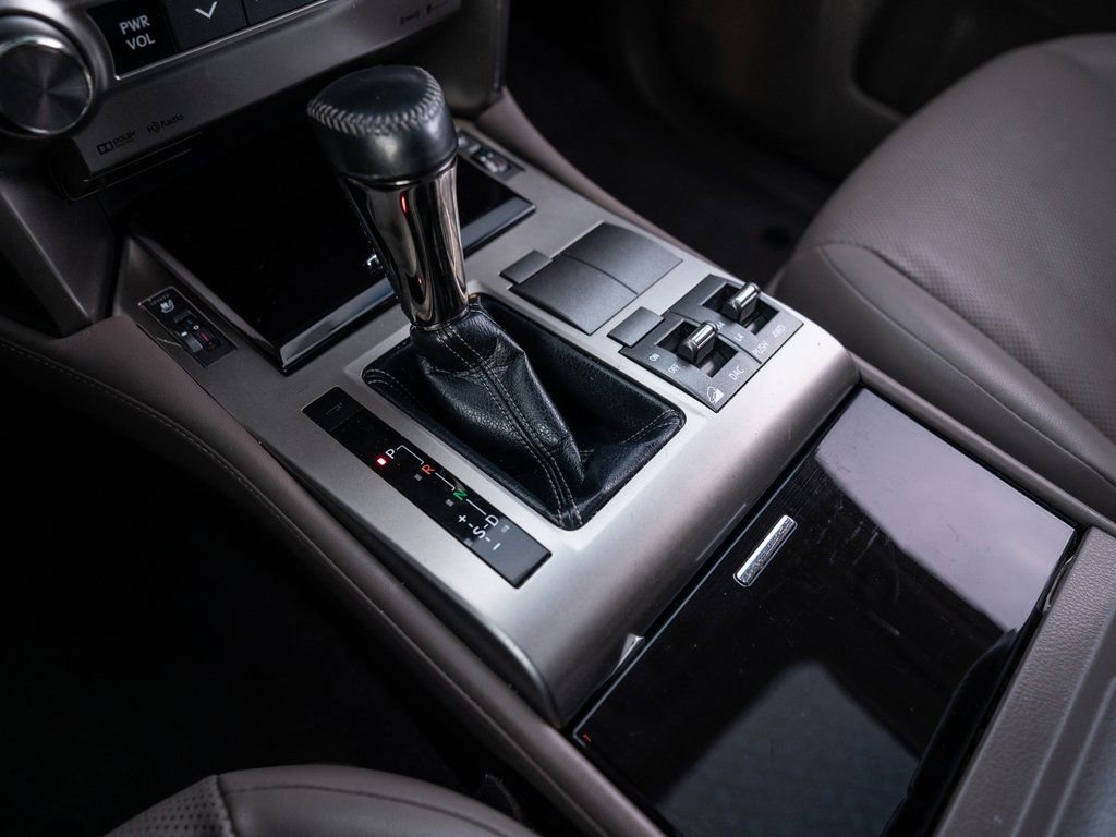 Used 2018 Lexus GX 460 image 29