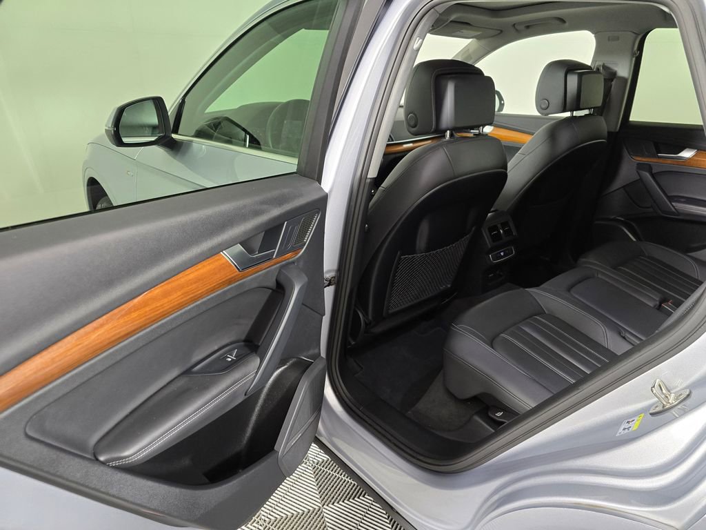 Used 2023 Audi Q5 2.0T Premium Plus AWD/4WD image 17