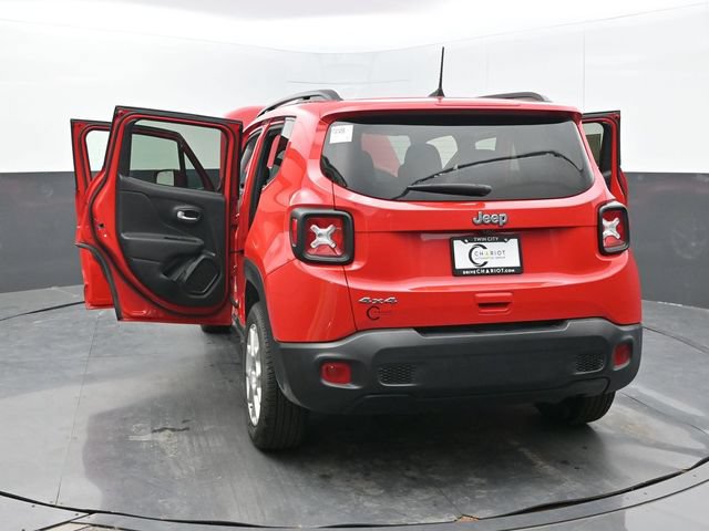 Used 2023 Jeep Renegade Latitude w/ Premium Group AWD/4WD image 64