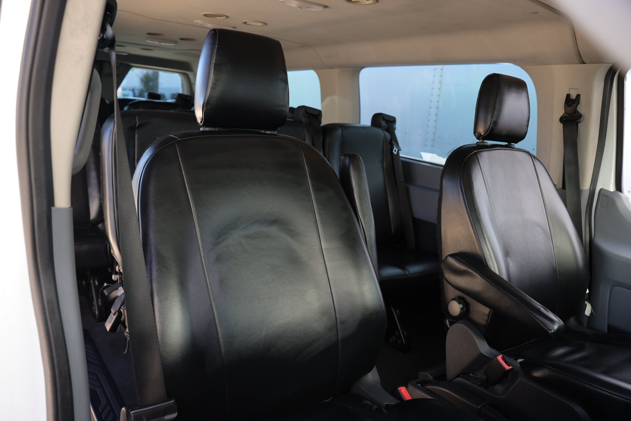Used 2019 Ford Transit 350 XLT RWD image 14