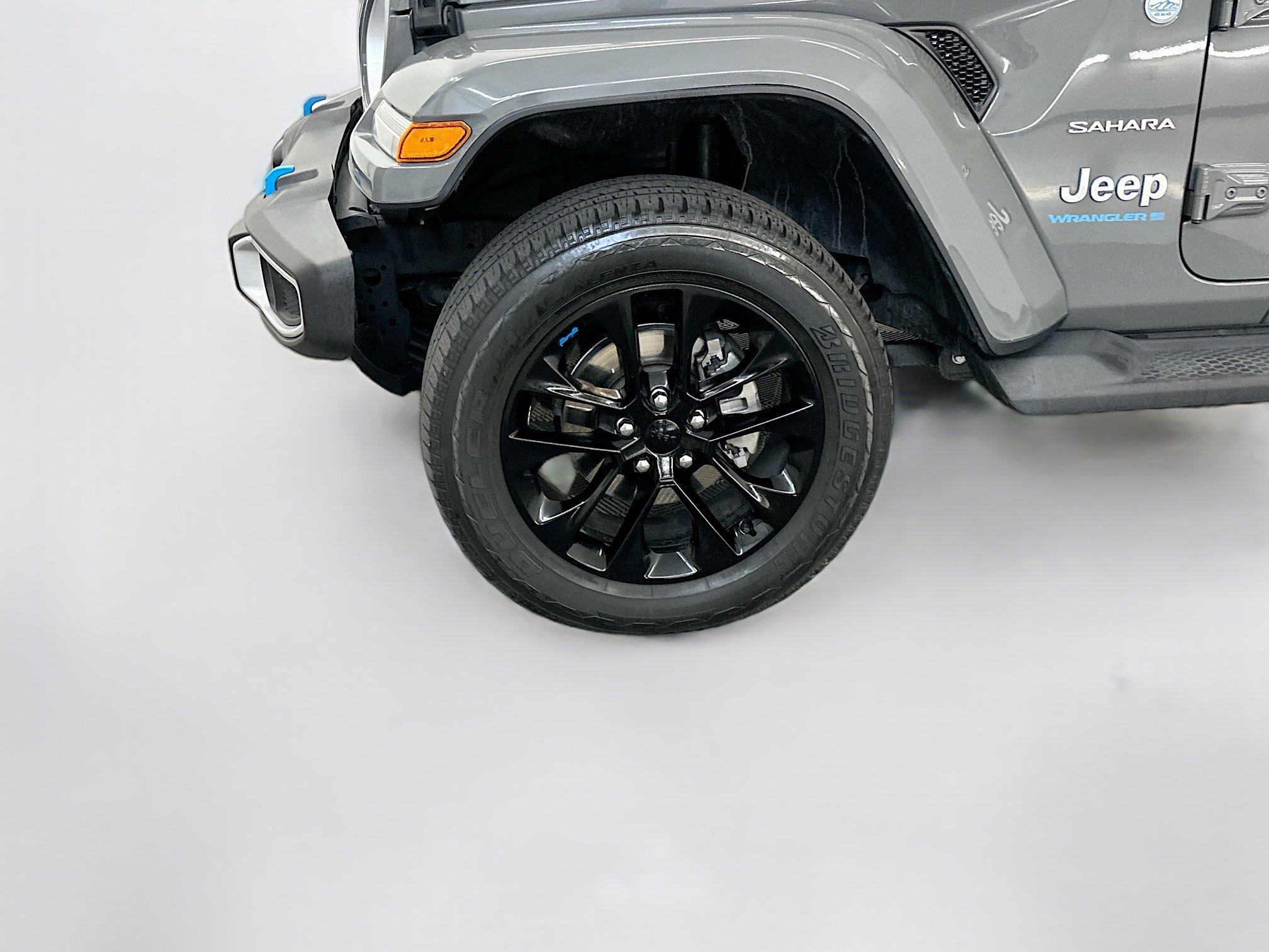 Used 2023 Jeep Wrangler Unlimited Sahara AWD/4WD image 11